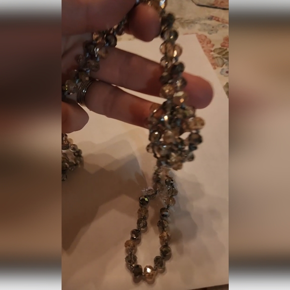 Long knotted crystal bead necklace smoky grey - Picture 3 of 3